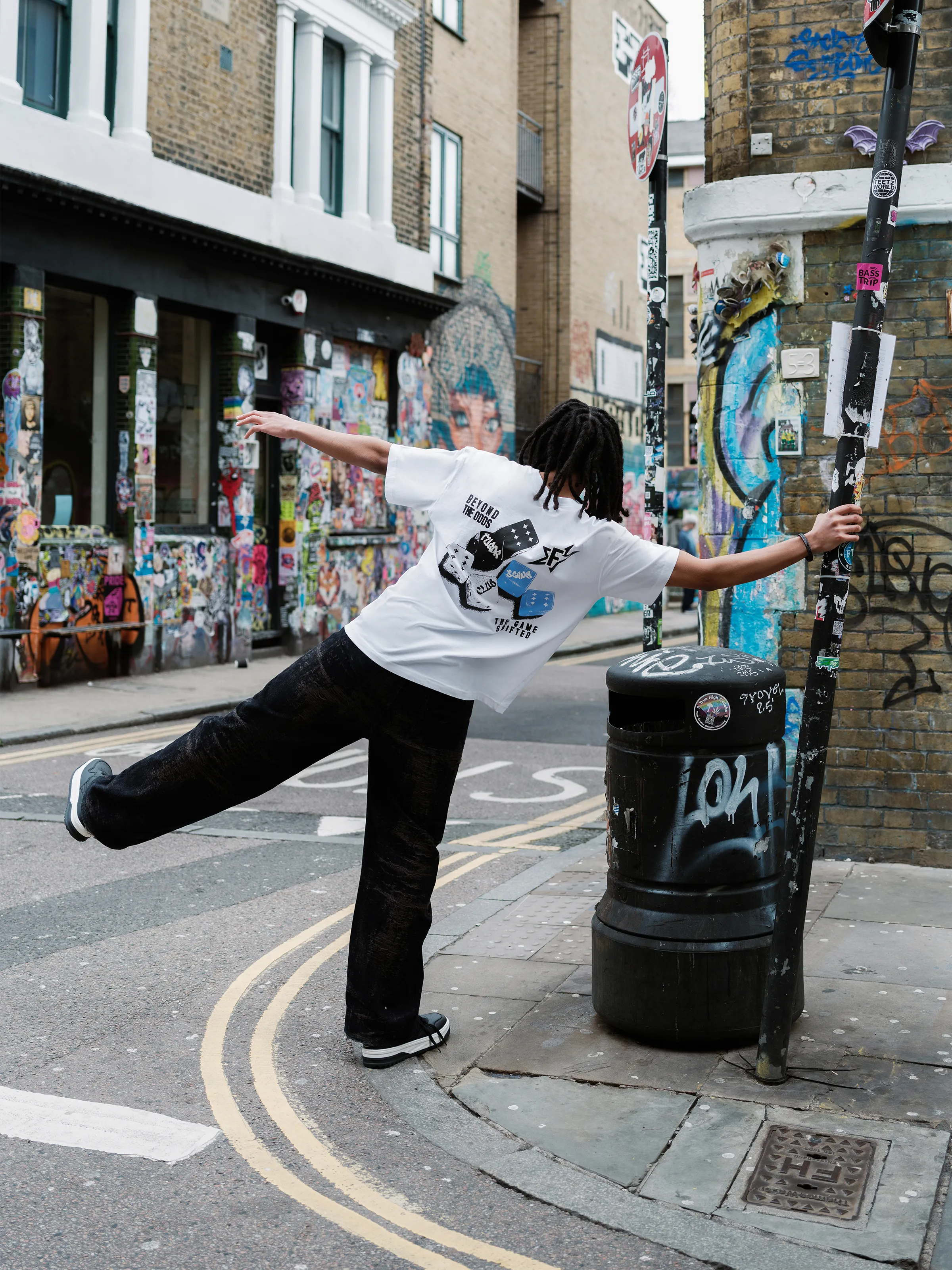 Relaxed Fit Graphic Tee - FMTGT6-250 - Image 4